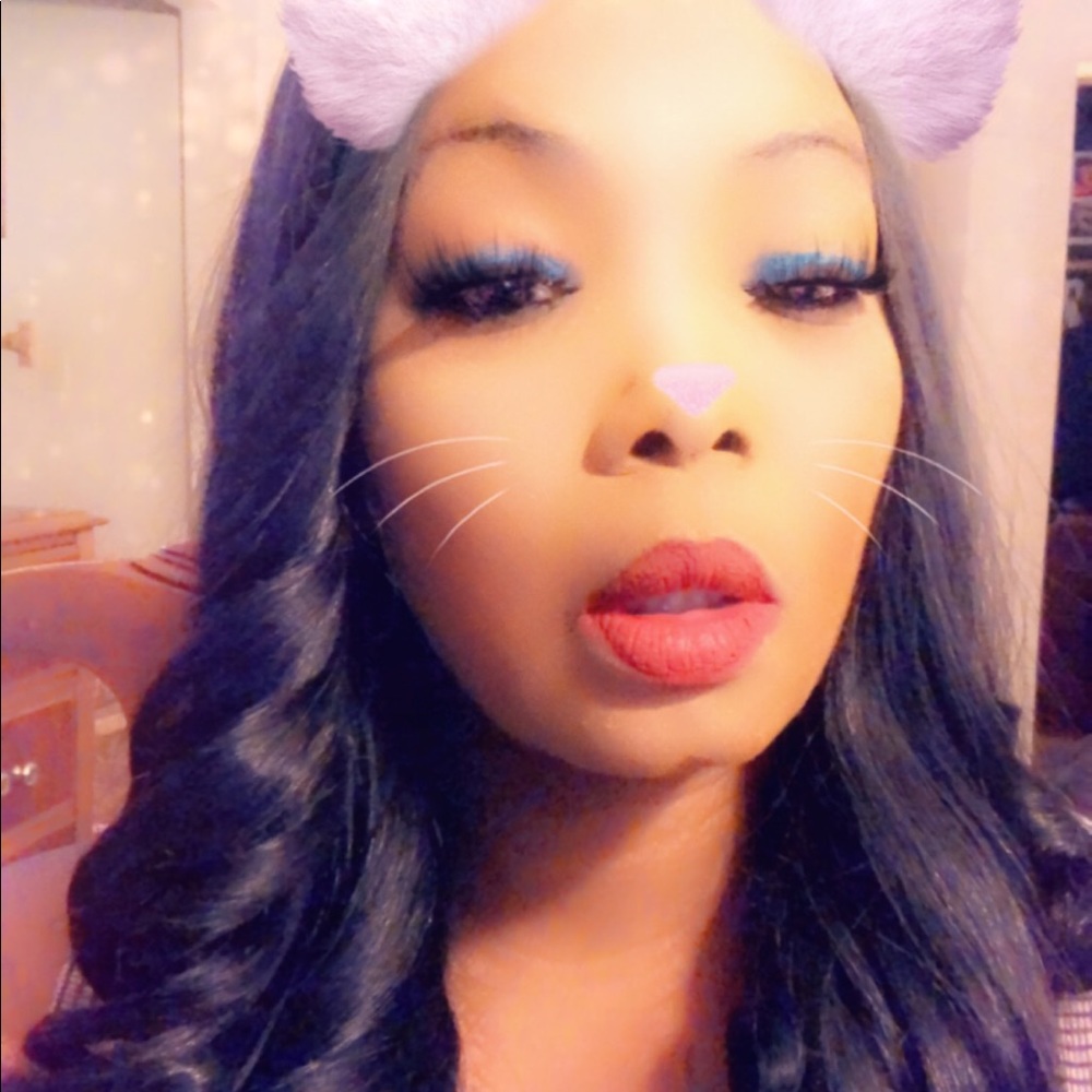 Meet your Posher, Kimberly